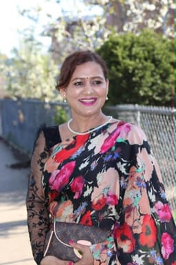 Muna Thapa